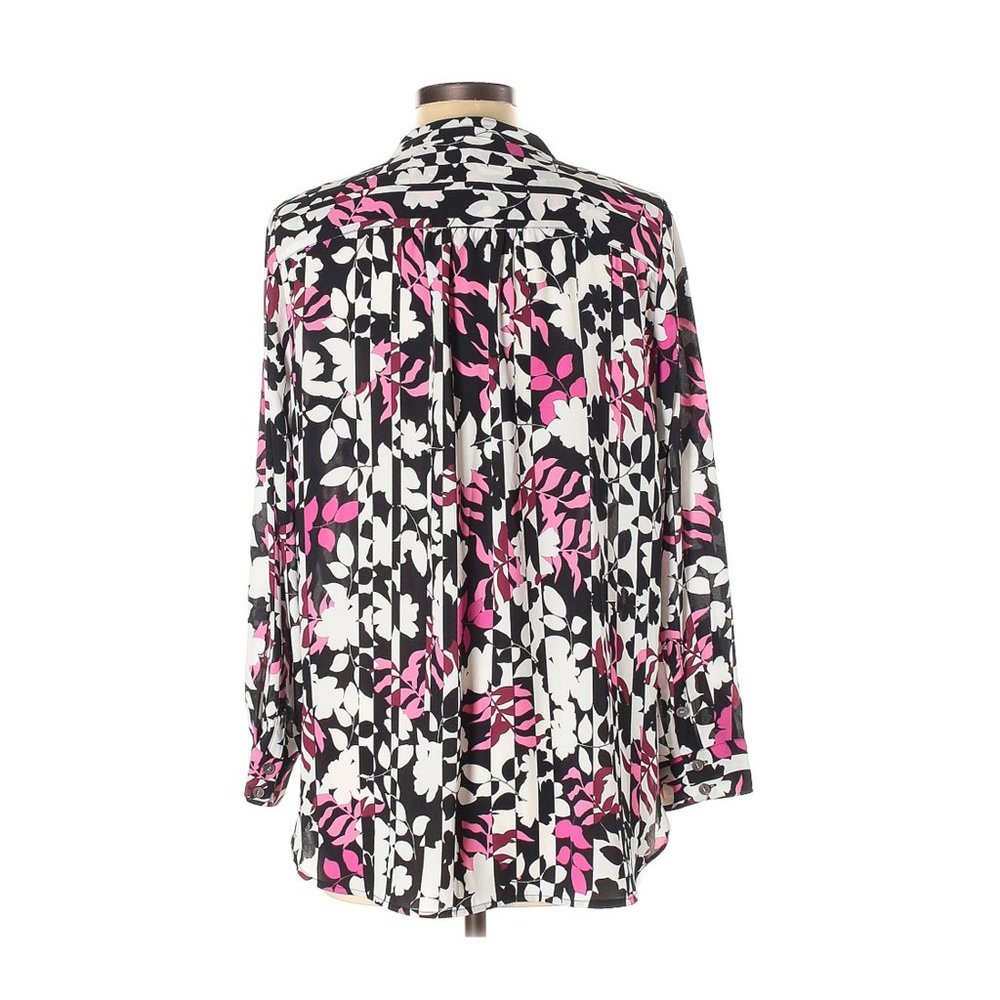 VINCE CAMUTO Top - Picture 8 of 8
